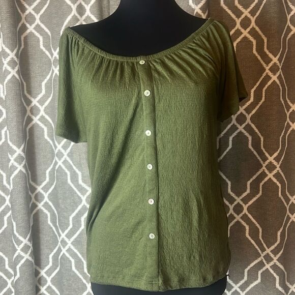 PRIMARK - FORREST GREEN T SHIRT WITH BUTTON DETAILS - XS (2/4) - Picture 1 of 6